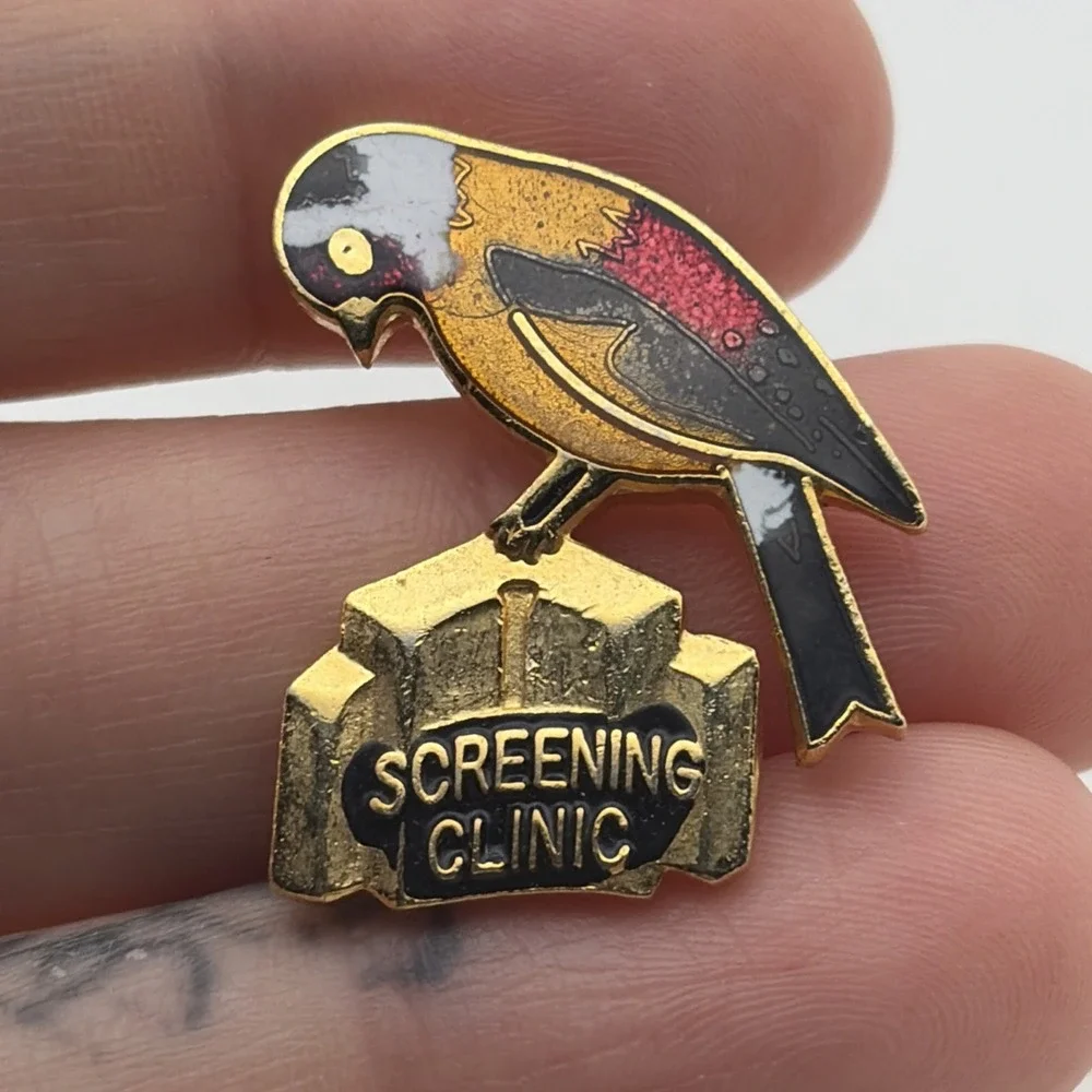 Screening Clinic Bird Charles Fink Pote 1994 Gold Tone Lapel Hat Pin